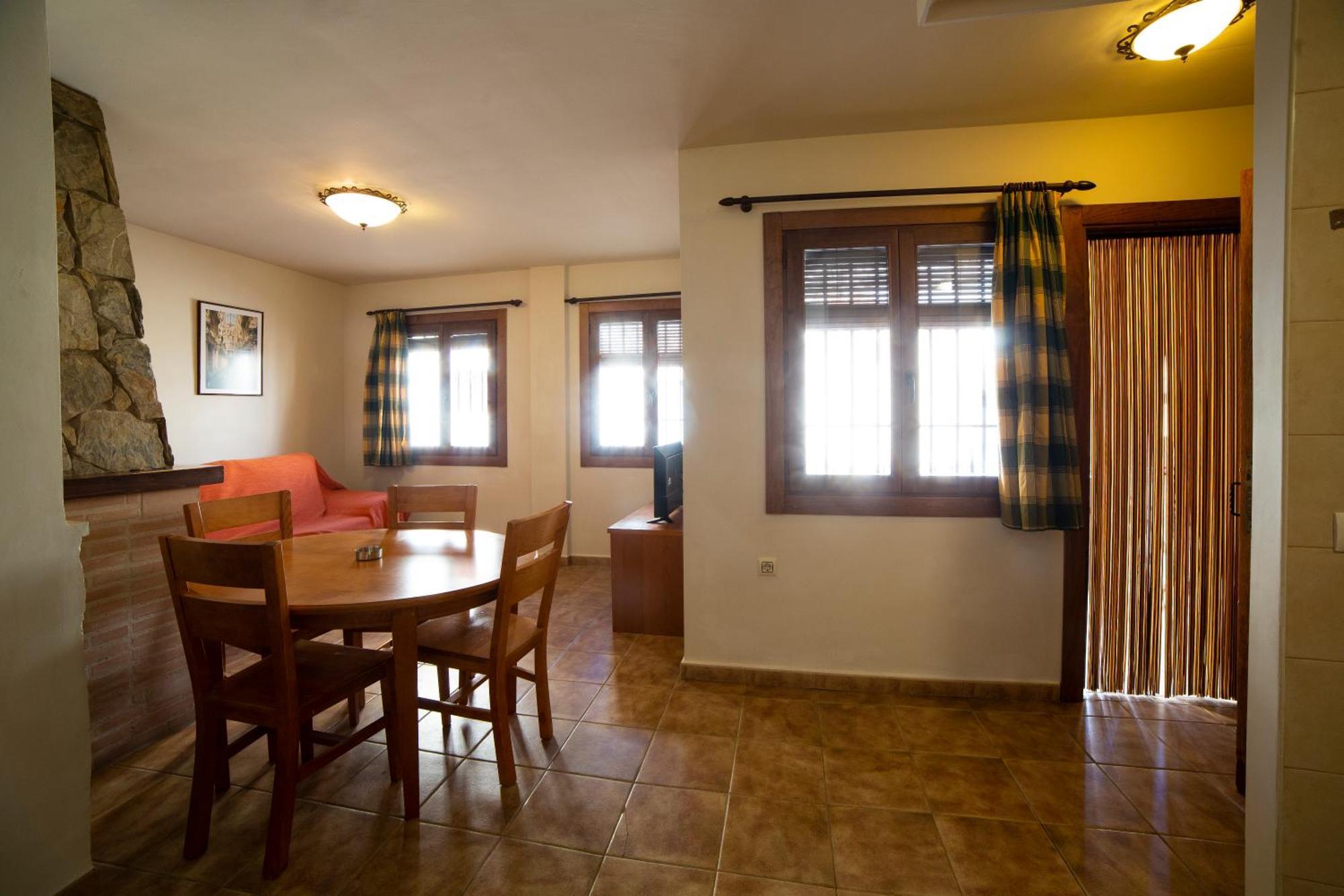Apartamentos Berrocal Alcalá del Júcar Kültér fotó